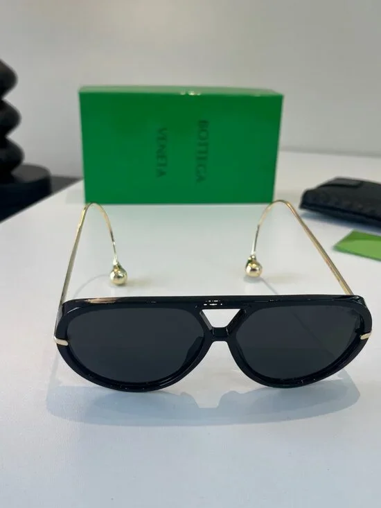 Bottega Veneta Women's Aviator Sunglasses - Picture 6 of 8